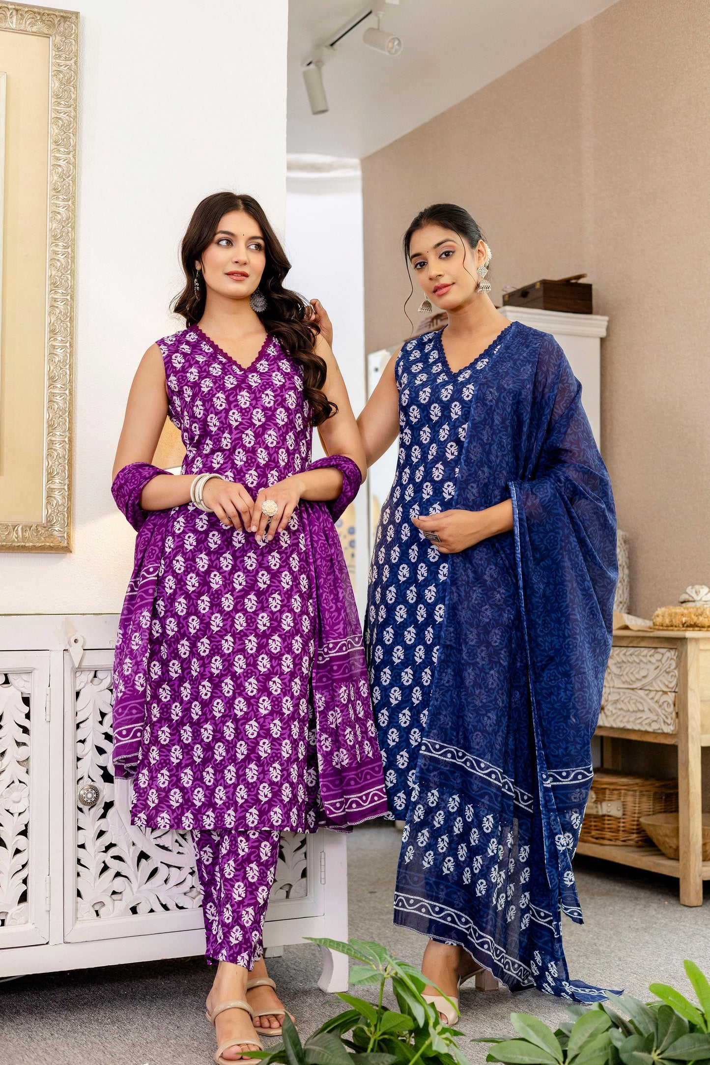 Indigo Floral Cotton Dupatta Set
