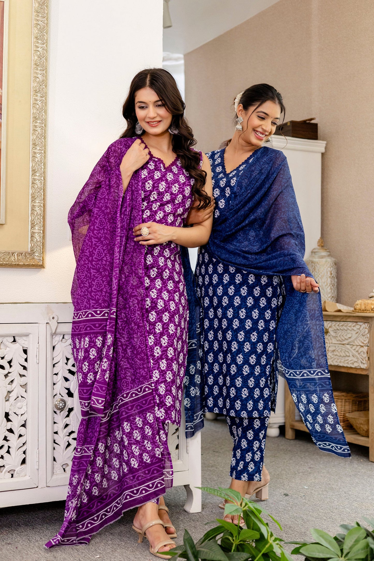 Indigo Floral Cotton Dupatta Set