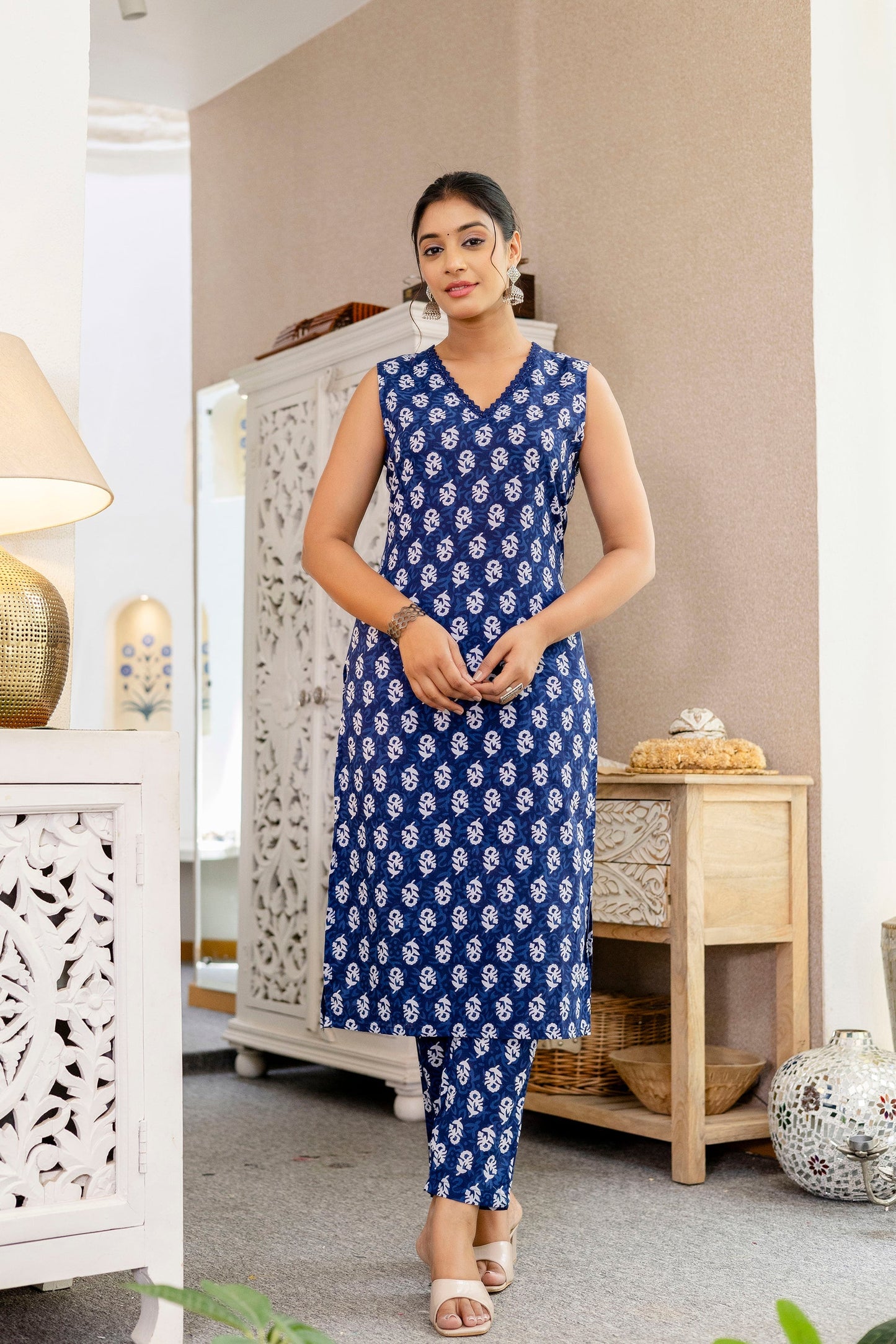 Indigo Floral Cotton Dupatta Set