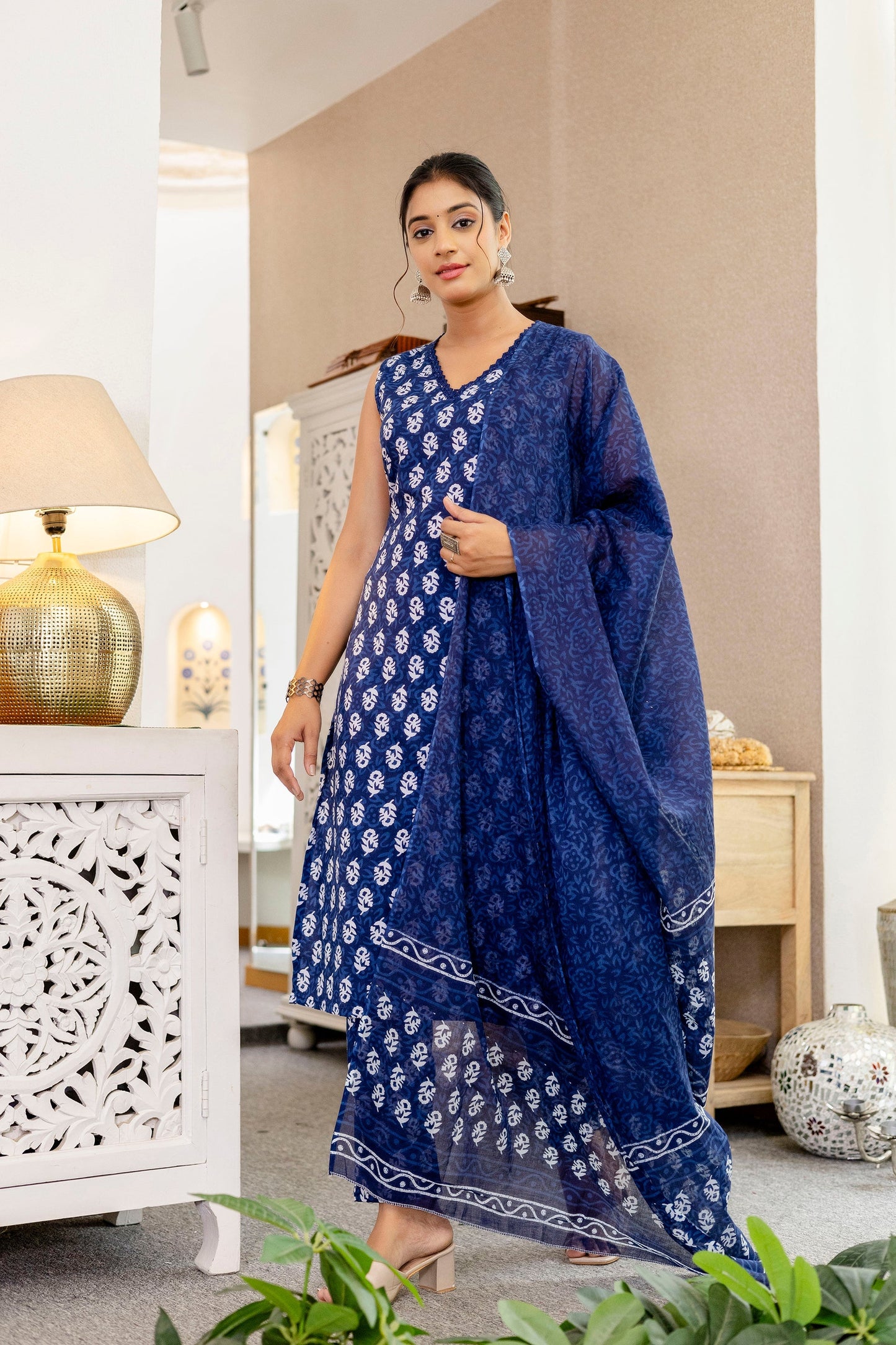 Indigo Floral Cotton Dupatta Set