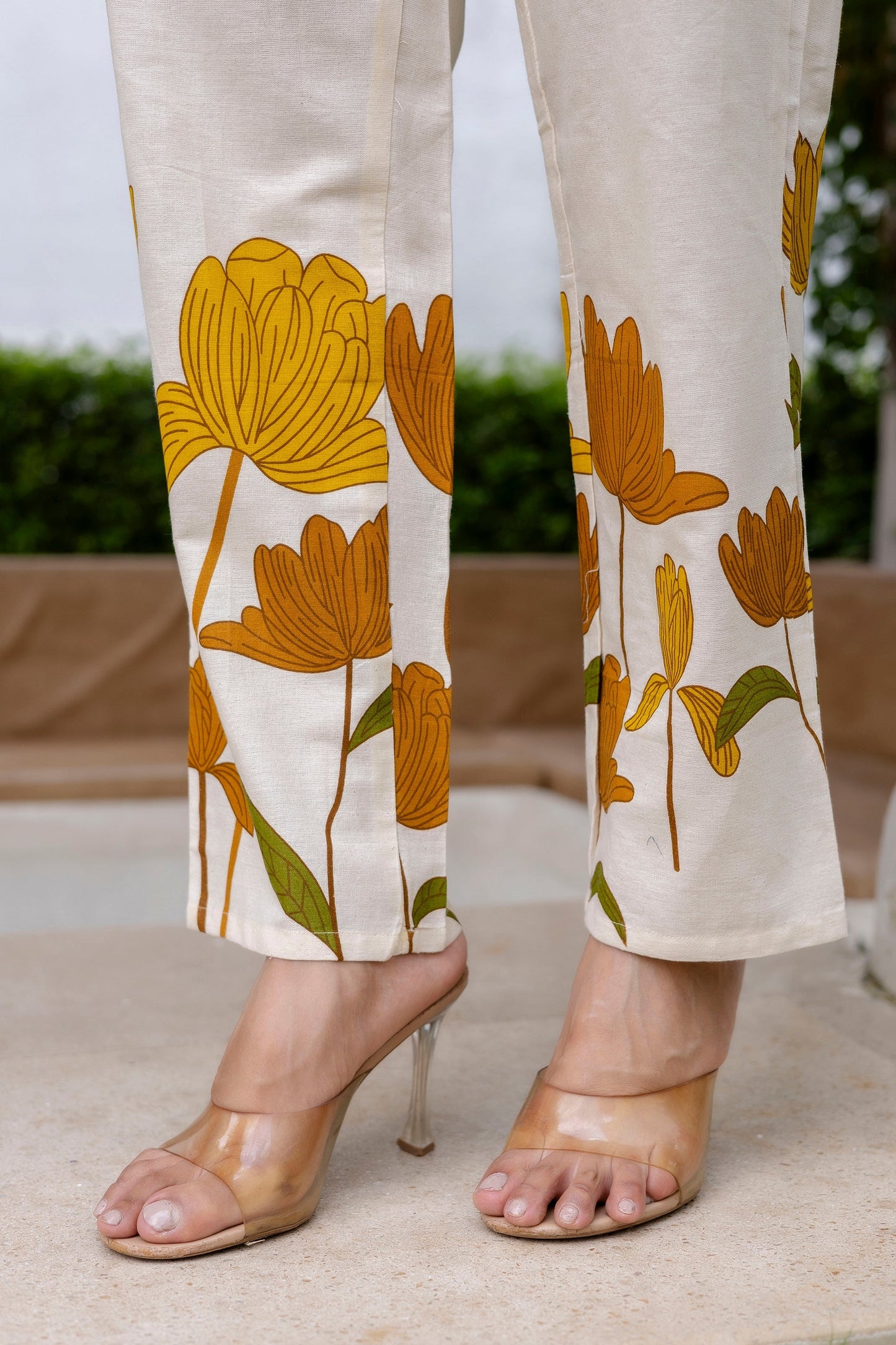 Sunlit Petals Off-White Cotton Flex Co-ord Set